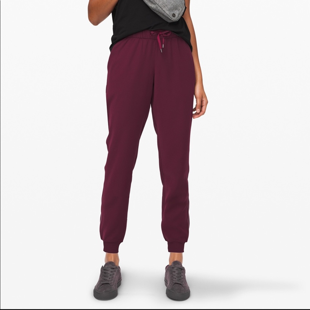 NWOT Lululemon On the Fly Jogger *Woven - Picture 8 of 8